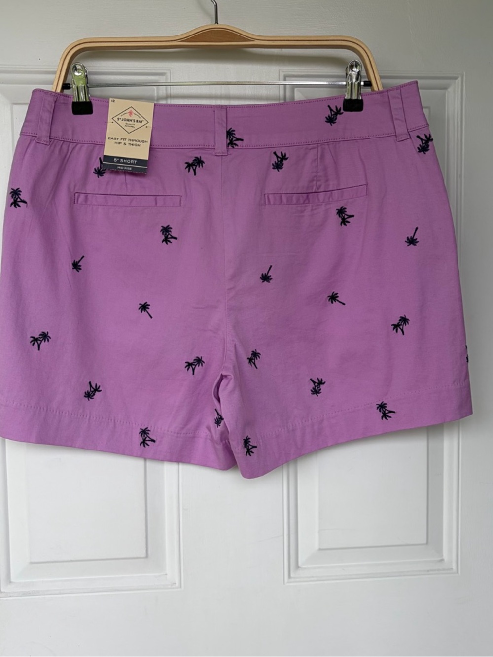 •St. John's Bay• NWT Palm Tree Print Mid-Rise Shorts - Size 12 - Picture 5 of 8